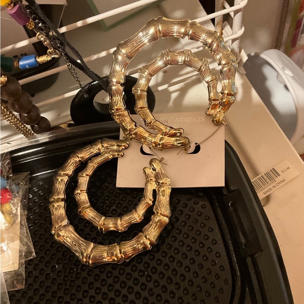 Bamboo NEW VINTAGE GOLD TONE XLARG Bamboo DoorKnockers DOUBLE HOOP EARRINGS 3x3” - Picture 2 of 4